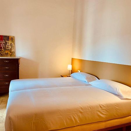 Apartaments Can Gibert 卡斯特罗·德波利亚斯 外观 照片
